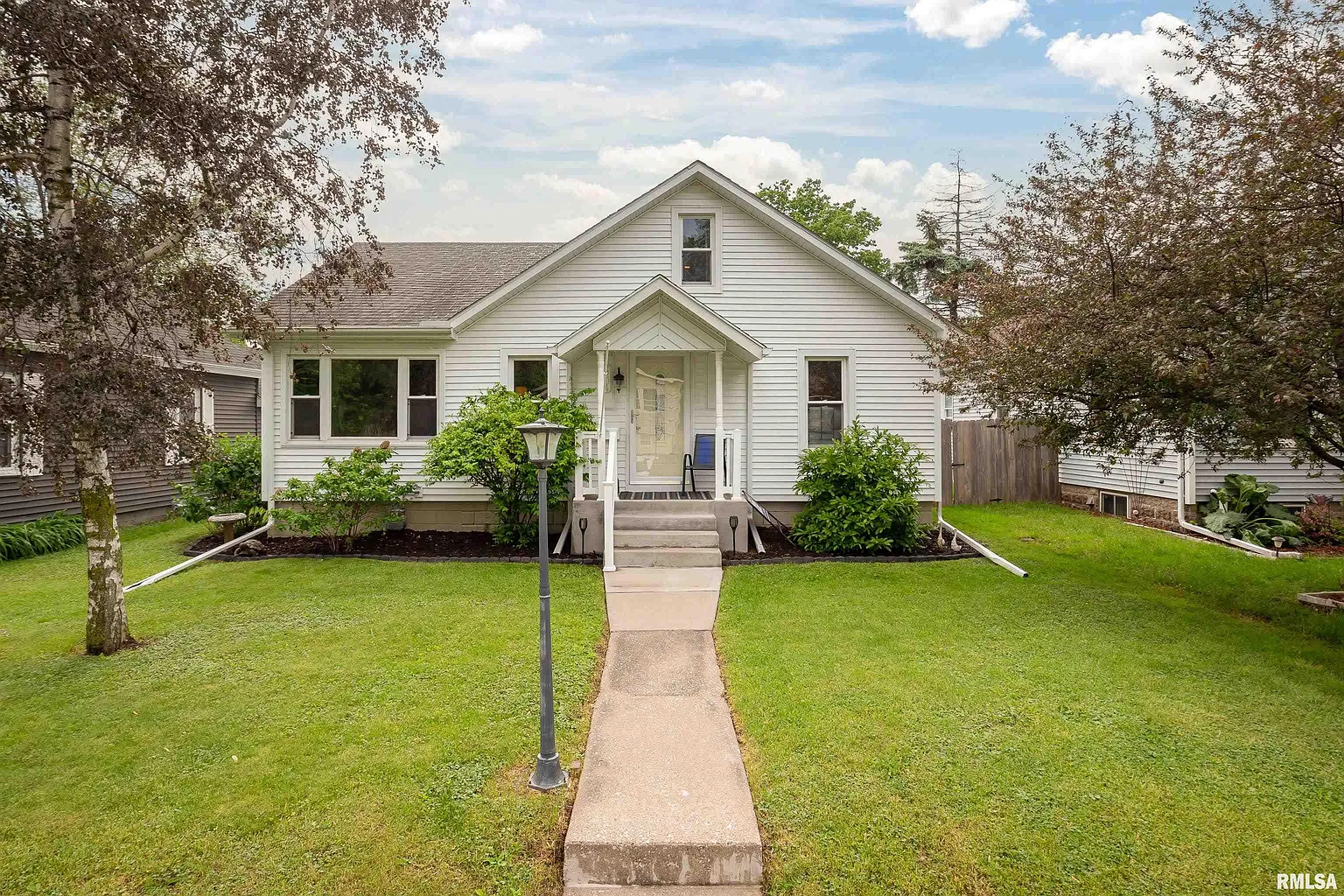 2204 45th St photo 1