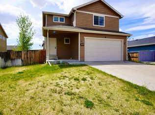 822 Discovery St, Mills, WY 82644