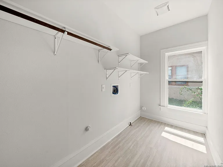 1606 W Mulberry Ave — Photo 8