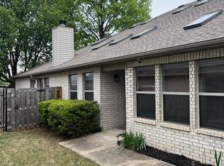 174 E Cydnee St, Fayetteville, AR 72703