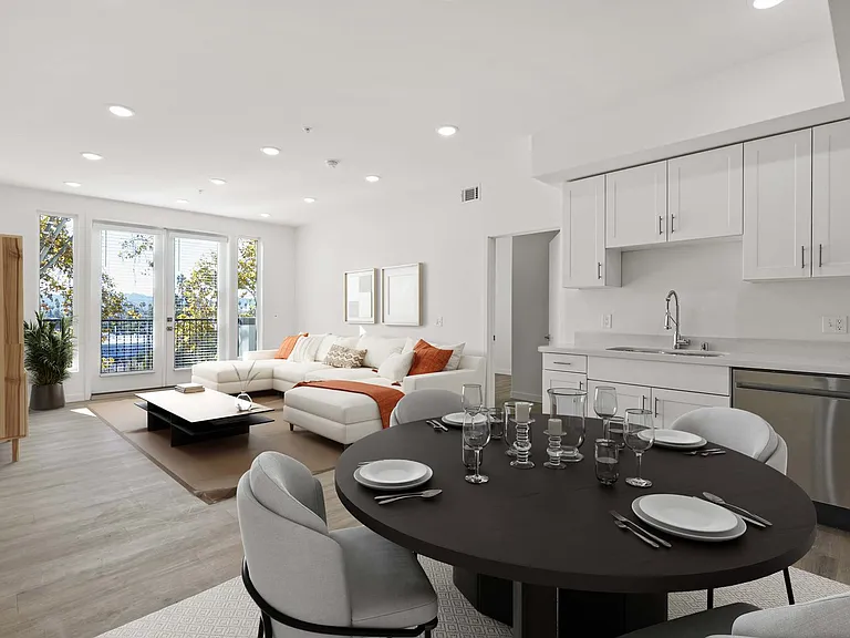 14541 Gilmore St Apartments — Photo 43