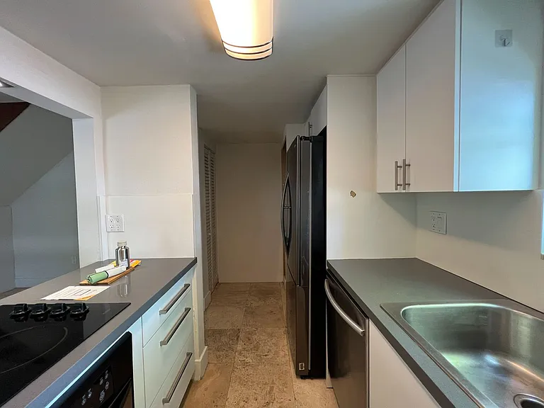 2900 Bird Ave — Photo 43