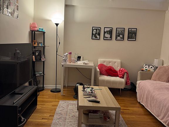 4th image of 333 E 34th St APT 6G