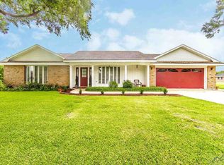 363 Fir St, Raceland, LA 70394