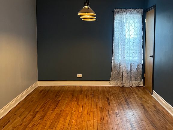 3rd image of 11125 S Avenue G