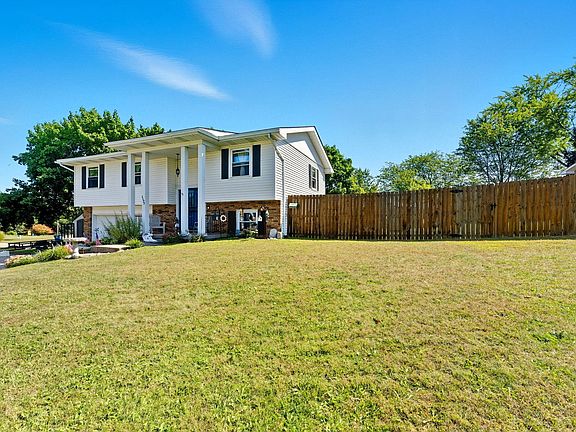 3rd image of 1177 Chalmers Dr