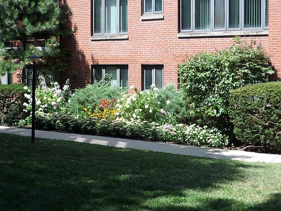 2nd image of 5512 S Woodlawn Ave #404