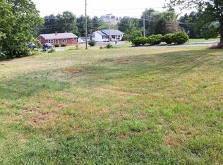 1608 Mud Pike Rd, Christiansburg, VA 24073