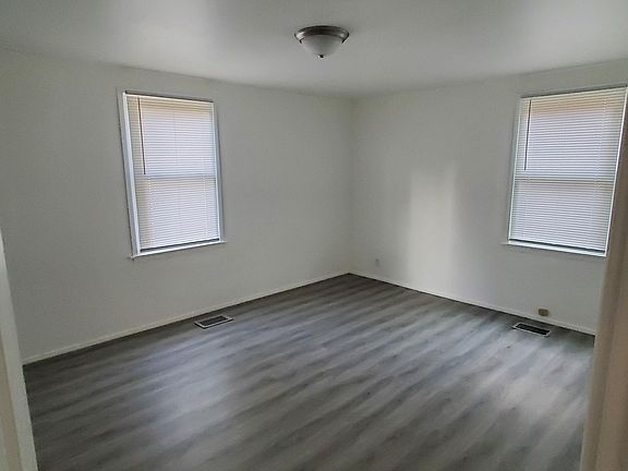 2nd image of 2504 Sampson St
