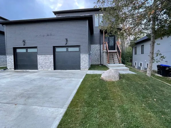 52 Marilyn Ave S, Wasaga Beach, ON L9Z 2X9