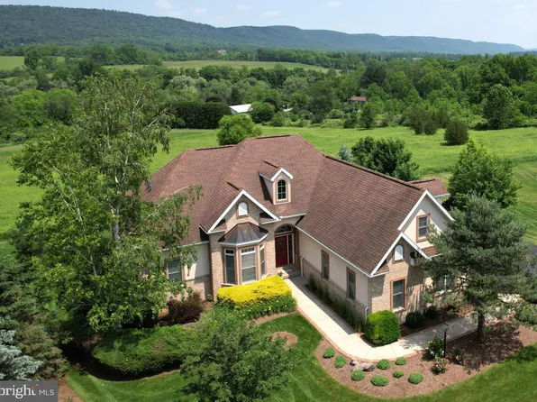 425 Timberton Cir, Bellefonte, PA 16823