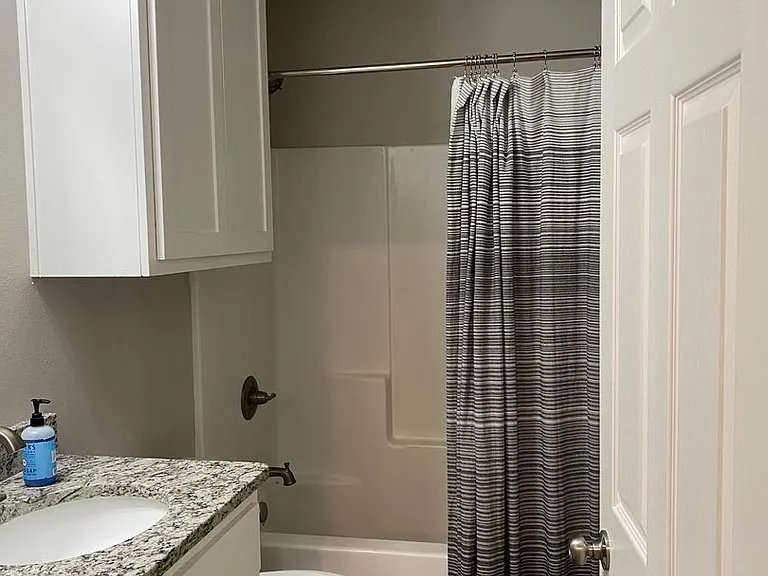 525 N Chicago Ave — Photo 14