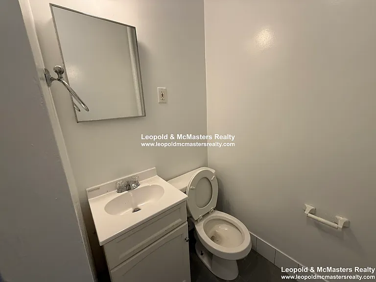 Kelton Street Apartments — Photo 101