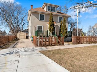 300 S Jackson St, Green Bay, WI 54301