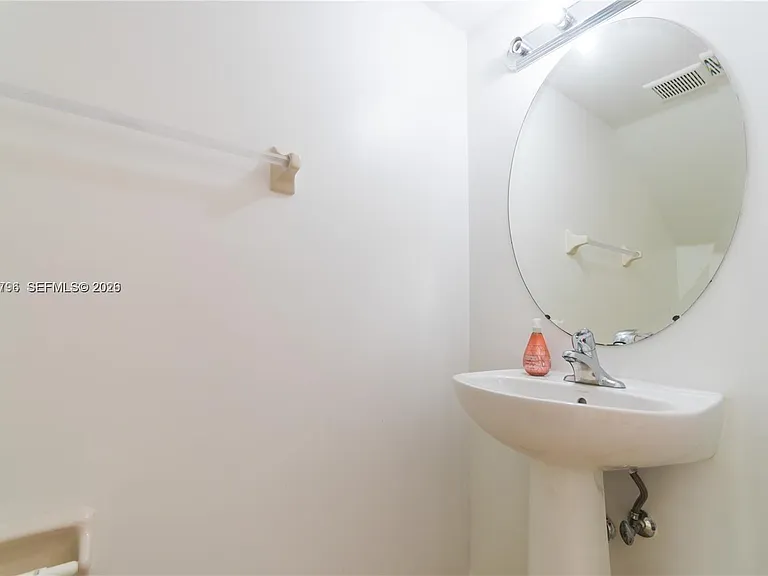 3065 SE 1st Dr #1 — Photo 14