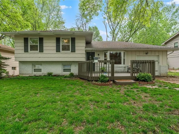 9321 E 84th Ter, Raytown, MO 64138