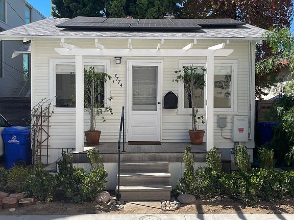 Front of rental at 7774 Bishops Lane, behind 817 Silverado St Cottage.