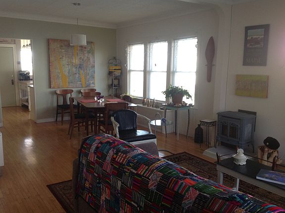 living room/dining room looking into kitchen