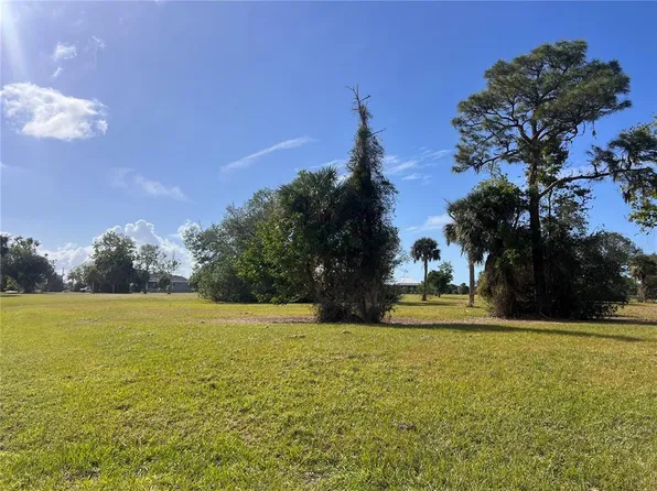 16810 Acapulco Rd, Punta Gorda, FL 33955