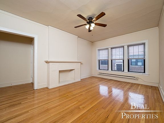 2nd image of 1317.5 Oak Ave #E1