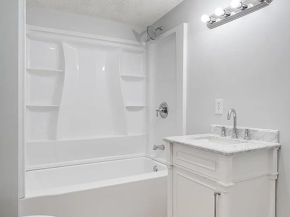 4th image of 455 E Brandeis Ave Unit 2