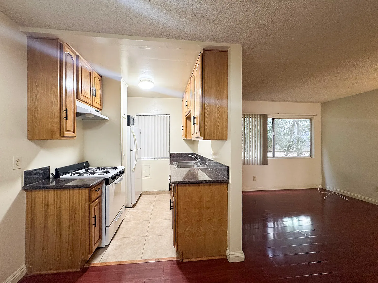 1 bed, 600 sqft, $1,695 — Photo 3