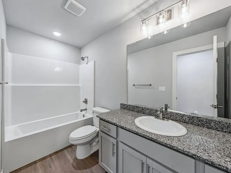 6502 NW Kathleen St — Photo 13