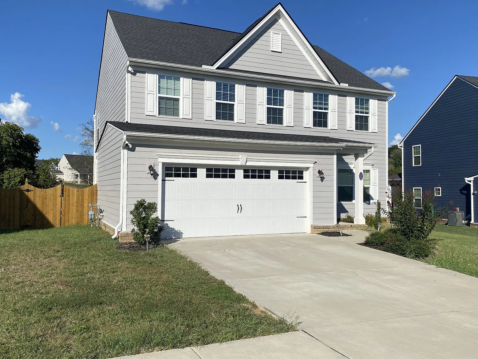 3 bed, 2.5 bath, 2423 sqft, $3,100 — Photo 4