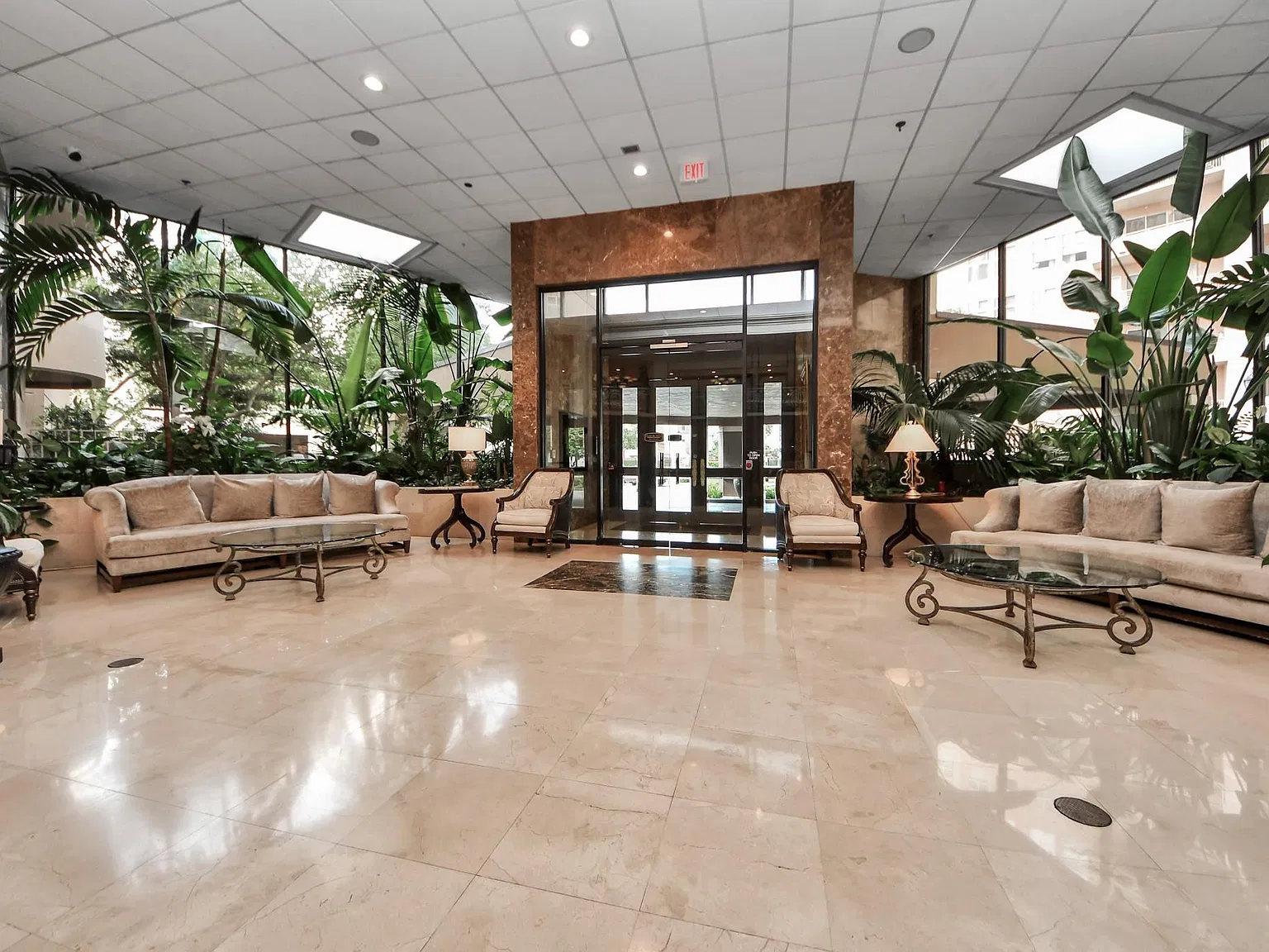 2 bed, 2.0 bath, $2,100 — Photo 3