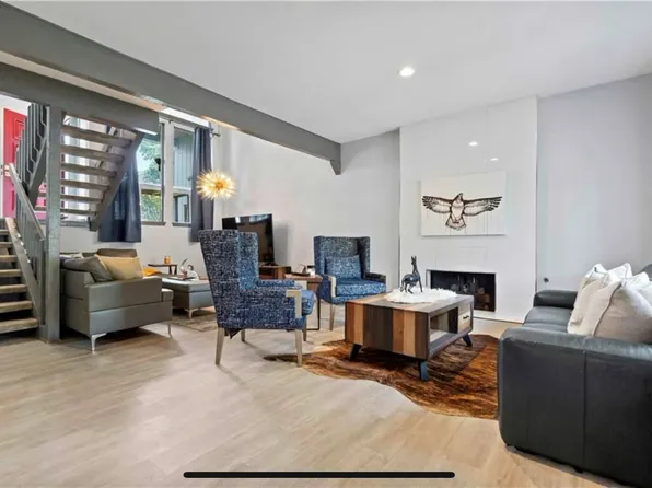 8009 Monrovia St, Lenexa, KS 66215