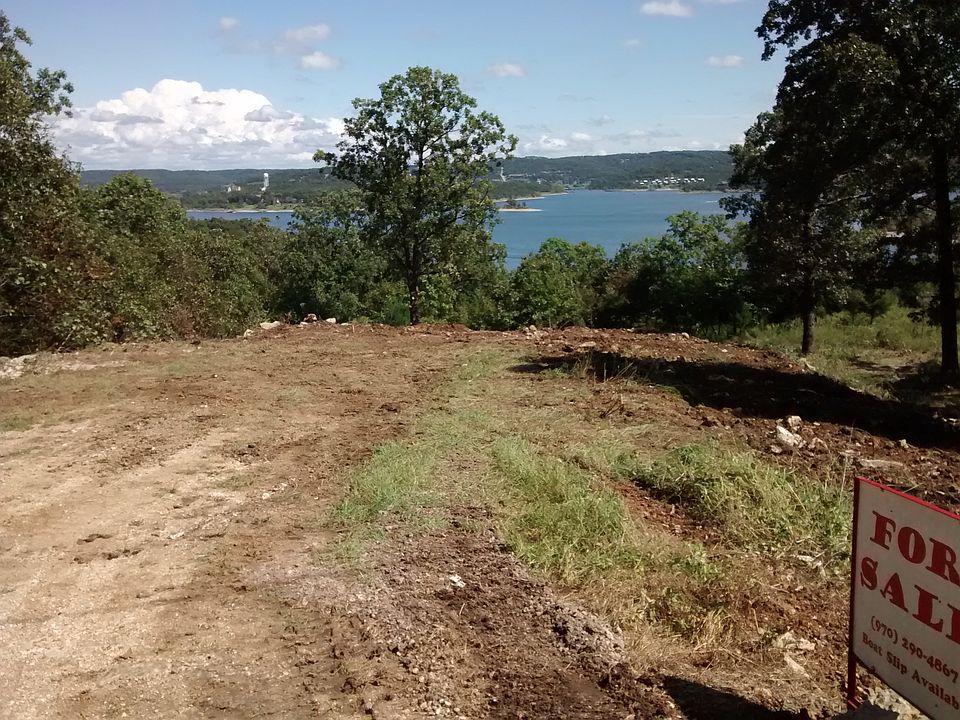 2nd image of 1058 Ozark Hollow Rd