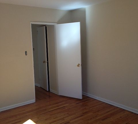 2nd image of 13524 Hoover Ave
