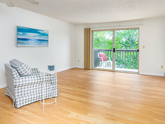 3rd image of 31003 14th Ave S APT D23