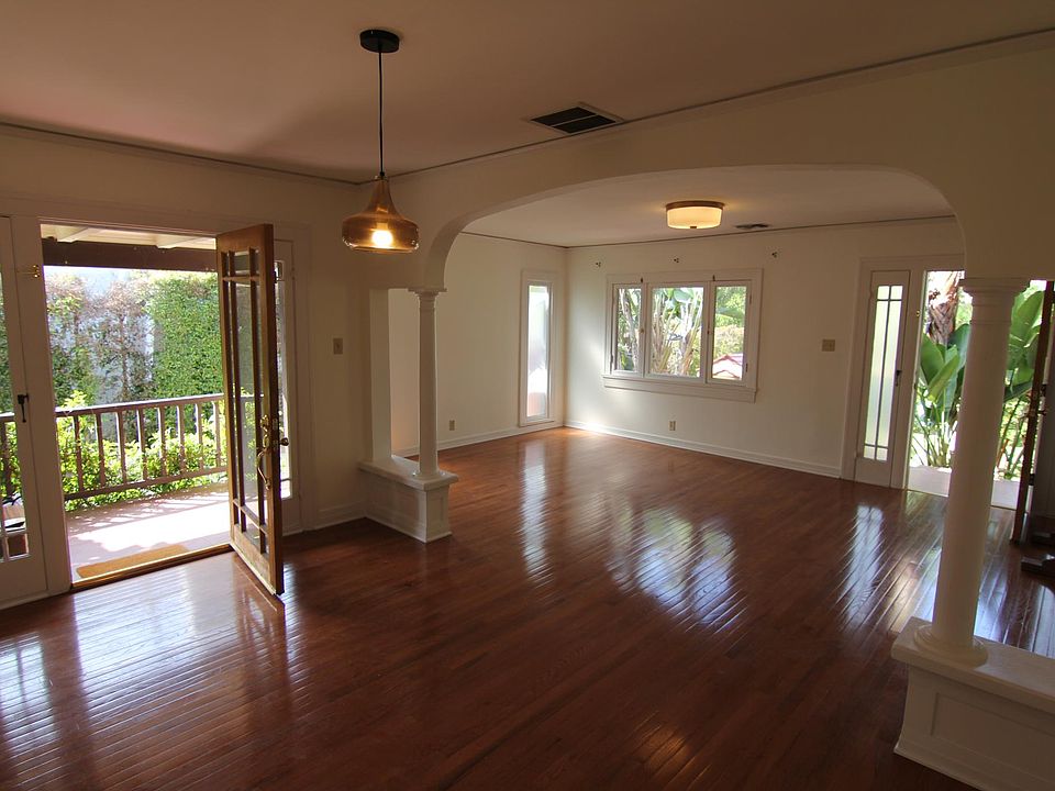 1st image of 3865 Revere Ave