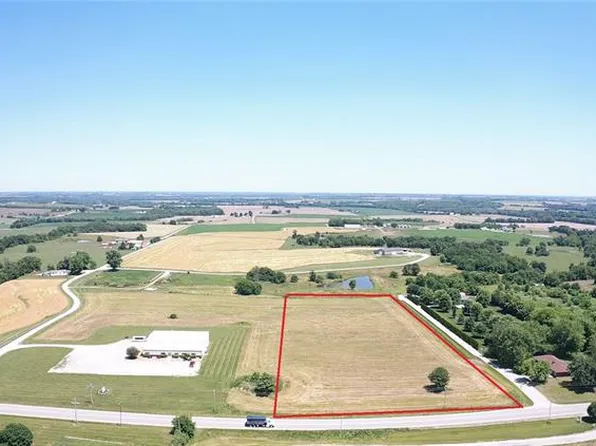 13 Highway Blvd, Higginsville, MO 64037