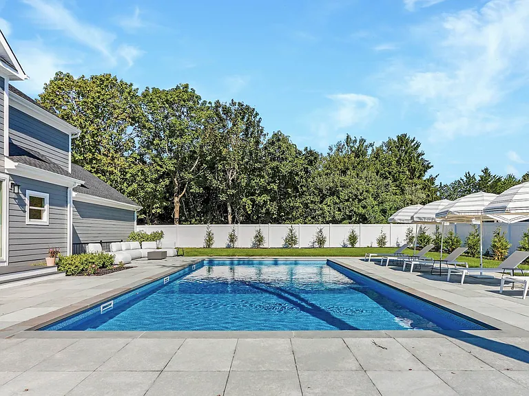 950 Tasker Ln — Photo 16