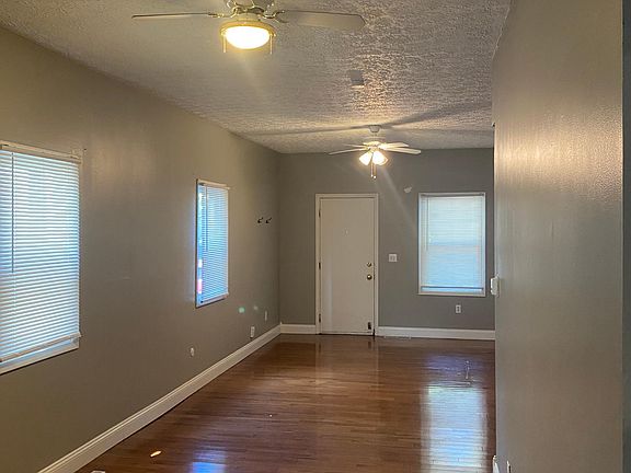 4th image of 1104 Michigan Ave #1104