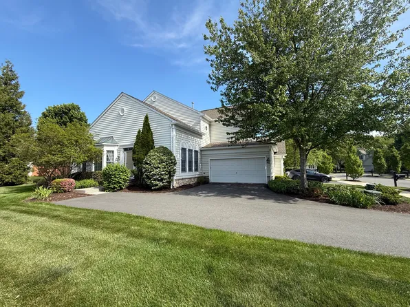 8 Trewbridge Ct, Princeton, NJ 08540