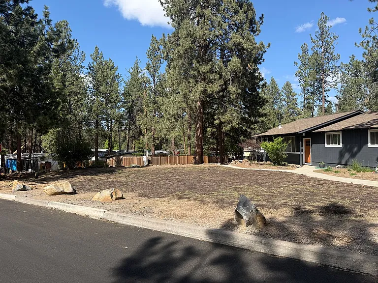 60874 Granite Dr — Photo 3