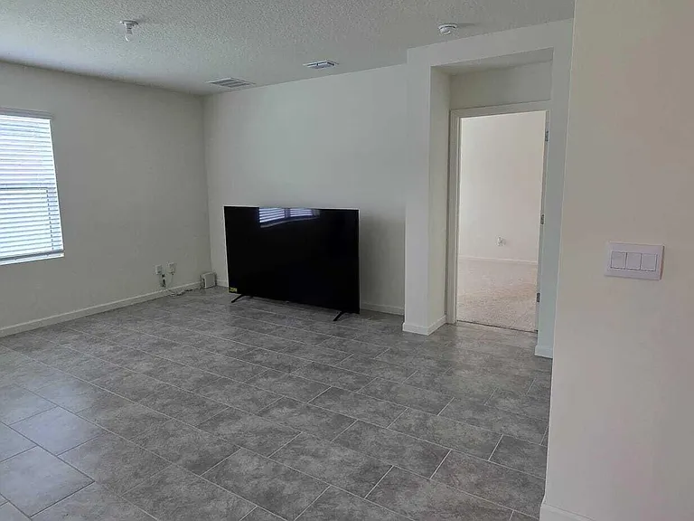 528 Seafoam Cir — Photo 21