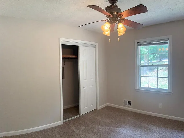 1744 Oak Ridge Way — Photo 10