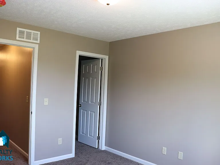 805 Charleston St — Photo 6