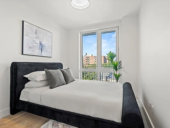 5th image of 1173 Rogers Ave #2D