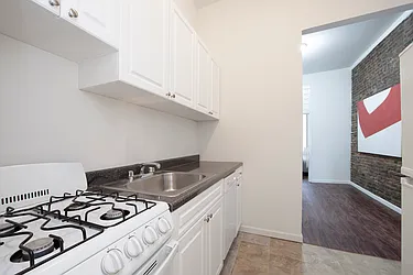 Rented by R New York