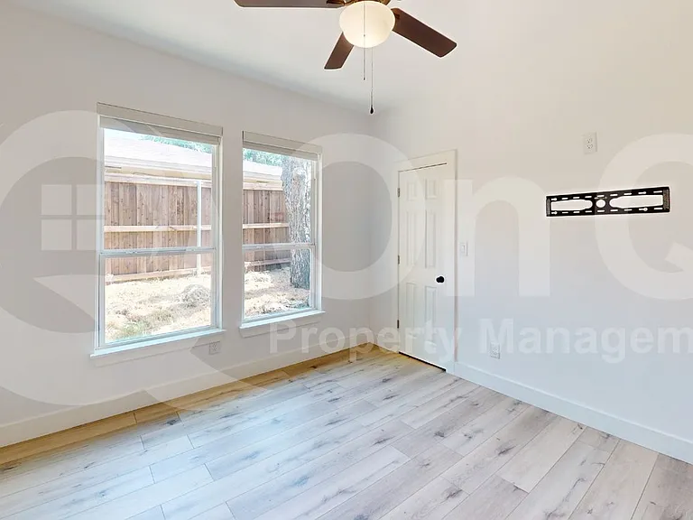 821 Vickie Dr — Photo 15