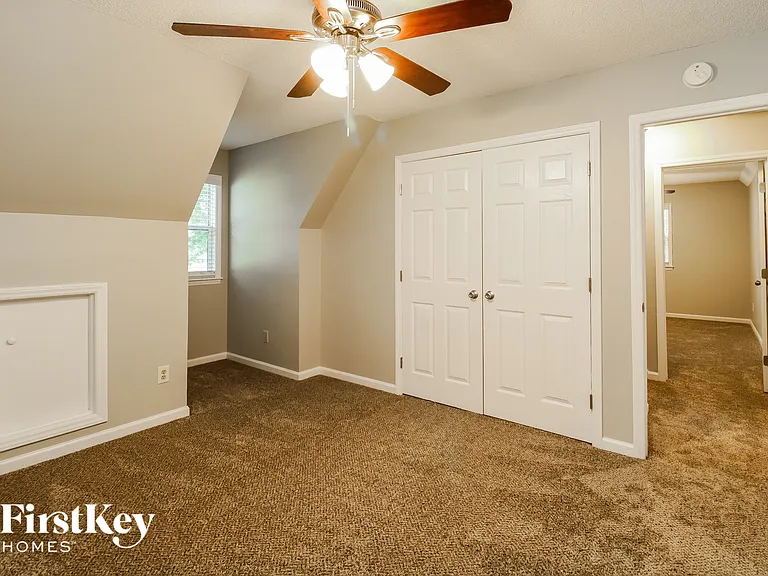 107 Eagle Nest Ct — Photo 8