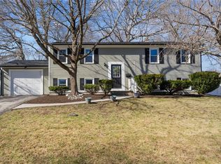 227 Stillwater Dr, Warwick, RI 02889