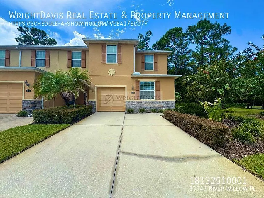 Beautiful 3/2.5 New Tampa Townhome — Photo 2