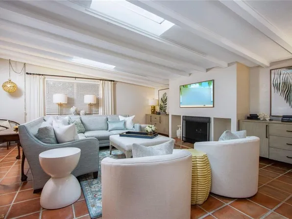 359 2nd Ave N, Naples, FL 34102