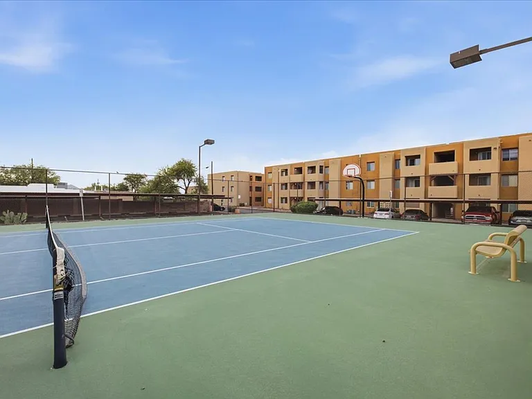 1810 E Blacklidge Dr #818 — Photo 20